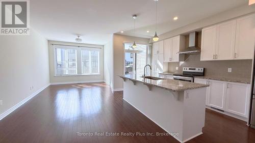 90 Nepeta Crescent, Ottawa, ON - Indoor Photo Showing Kitchen With Upgraded Kitchen