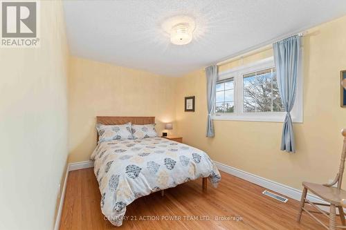 594 Noble Crescent, Ottawa, ON - Indoor Photo Showing Bedroom