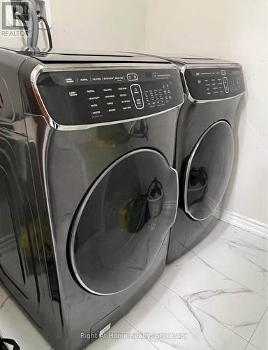 2Nd Master Suite - 54 Pace Avenue, Brantford, ON - Indoor Photo Showing Laundry Room