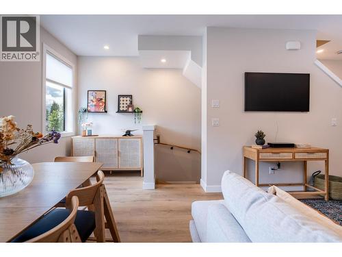 406 King Street, Revelstoke, BC - Indoor