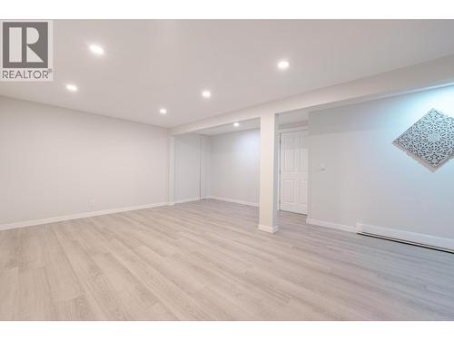 255 Viers Crescent, Revelstoke, BC - Indoor