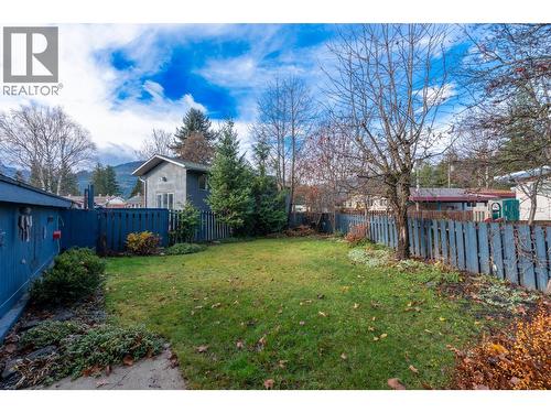 255 Viers Crescent, Revelstoke, BC - Outdoor