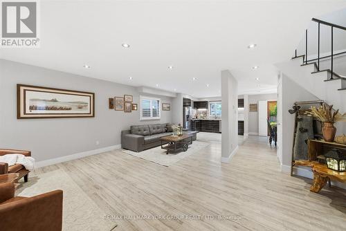 234 Billings Crescent, Newmarket, ON - Indoor