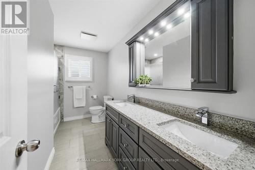 234 Billings Crescent, Newmarket, ON - Indoor Photo Showing Bathroom