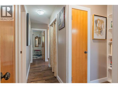 204 Pinewood Drive, Castlegar, BC - Indoor Photo Showing Other Room