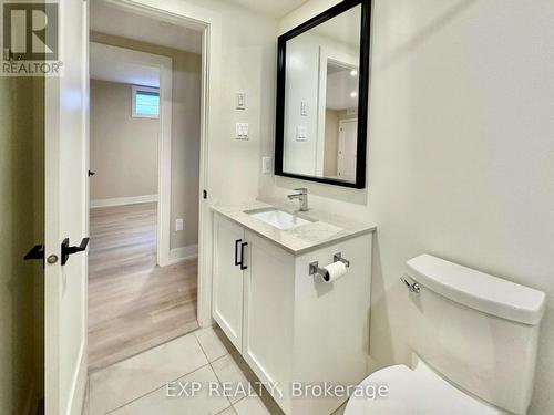 A & B - 27 O'Meara Street, Ottawa, ON - Indoor Photo Showing Bathroom