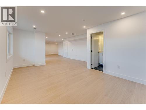 8924 Tavistock Road, Vernon, BC - Indoor Photo Showing Other Room