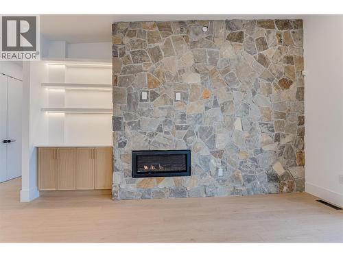 8924 Tavistock Road, Vernon, BC - Indoor With Fireplace