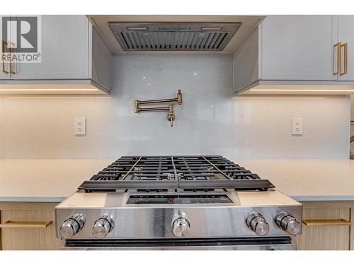 8924 Tavistock Road, Vernon, BC - Indoor Photo Showing Kitchen With Upgraded Kitchen