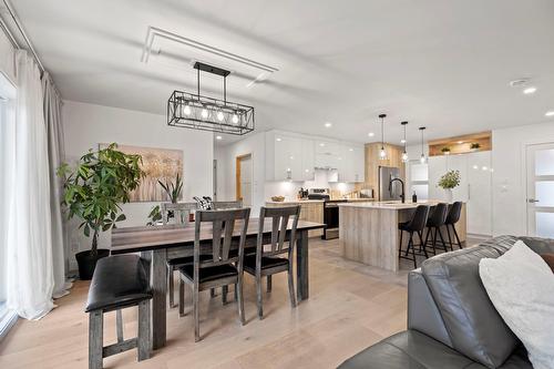 Vue d'ensemble - 315 11E Avenue, Saint-Zotique, QC - Indoor Photo Showing Dining Room