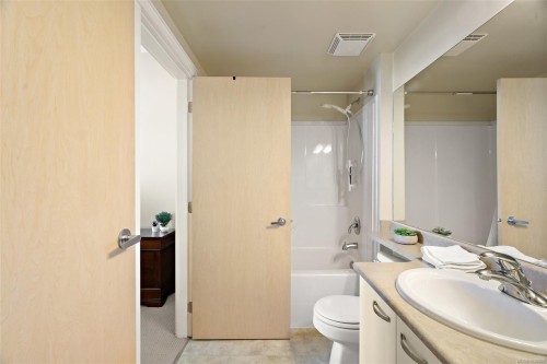 21-1019 North Park St, Victoria, BC 