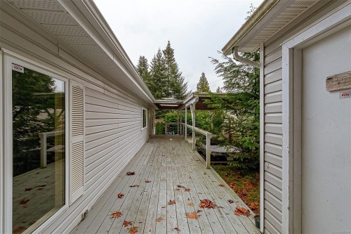 211-2779 Stautw Rd, Central Saanich, BC 