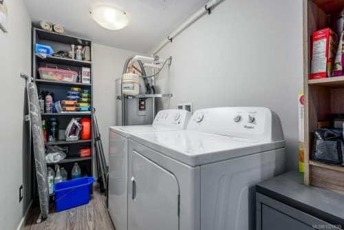 205-1944 Riverside Lane, Courtenay, BC - Indoor Photo Showing Laundry Room