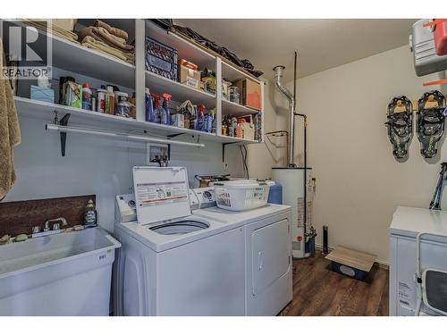 6154 Marlborough Road, Horse Lake, BC - Indoor Photo Showing Laundry Room