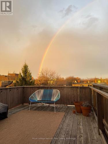 410 Manning Avenue, Toronto, ON - Outdoor