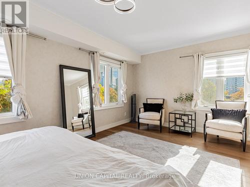 Th3 - 60 Carr Street, Toronto, ON - Indoor Photo Showing Bedroom