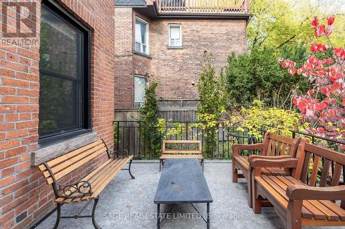 Main/Upper - 927 Bathurst Street, Toronto, ON - Outdoor With Exterior