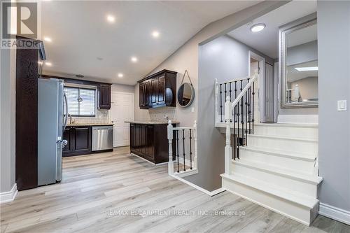 5 Twinoaks Crescent, Hamilton, ON - Indoor Photo Showing Other Room