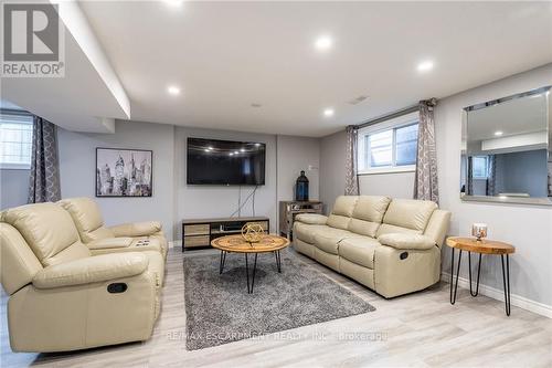 5 Twinoaks Crescent, Hamilton, ON - Indoor