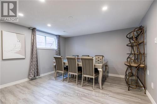 5 Twinoaks Crescent, Hamilton, ON - Indoor