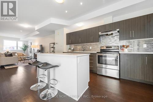 938 Woodroffe Avenue, Ottawa, ON - Indoor Photo Showing Kitchen With Upgraded Kitchen