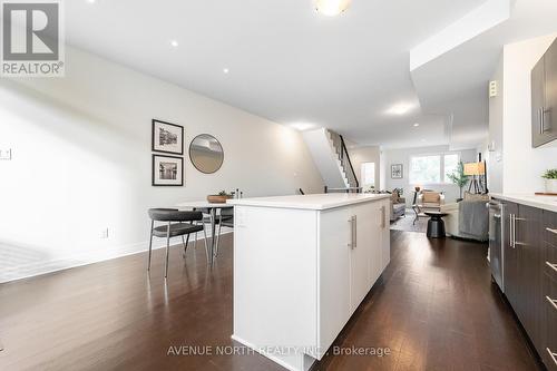938 Woodroffe Avenue, Ottawa, ON - Indoor Photo Showing Kitchen