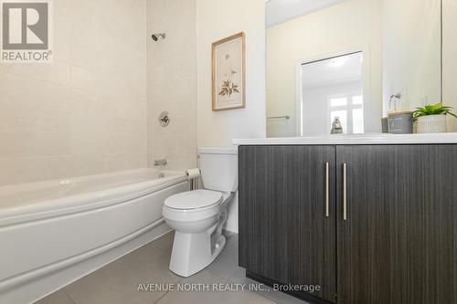 938 Woodroffe Avenue, Ottawa, ON - Indoor Photo Showing Bathroom
