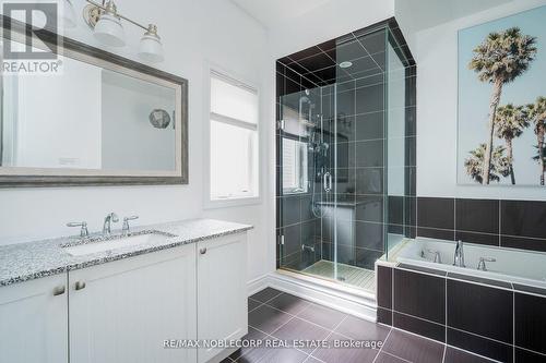 22 Hughes Street, Collingwood, ON - Indoor Photo Showing Bathroom