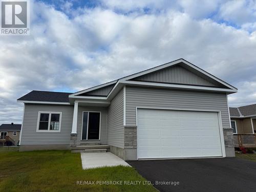 14 Durant Street, Petawawa, ON - Outdoor