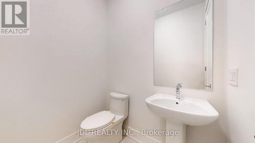 97 Milky Way Drive, Richmond Hill, ON - Indoor Photo Showing Bathroom