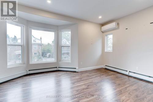 152 Sanford Avenue S, Hamilton, ON - Indoor Photo Showing Other Room