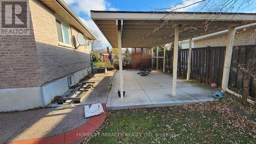 7270 Mohican Court, Mississauga, ON - Outdoor