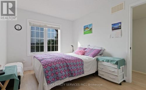 107 Frenchpark Circle, Brampton, ON - Indoor Photo Showing Bedroom