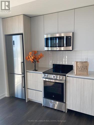 714 - 801 The Queensway, Toronto, ON - Indoor Photo Showing Kitchen With Stainless Steel Kitchen