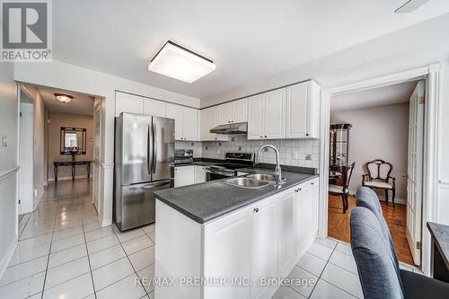 21 Berrydown Drive, Caledon, ON - Indoor Photo Showing Kitchen With Double Sink
