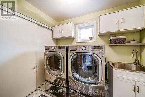 21 Berrydown Drive, Caledon, ON - Indoor Photo Showing Laundry Room