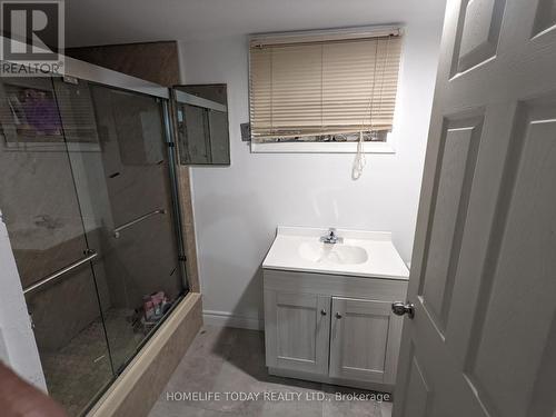 Bsmt - 170 Magnolia Avenue, Toronto, ON - Indoor Photo Showing Bathroom
