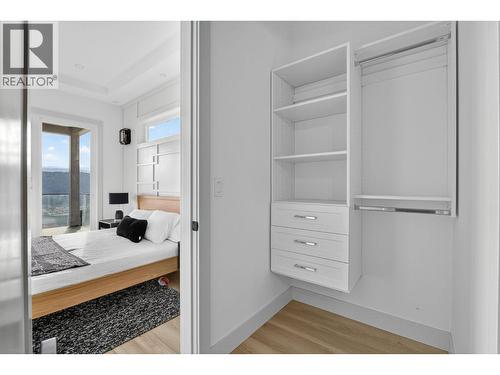 8932 Tavistock Road, Vernon, BC - Indoor