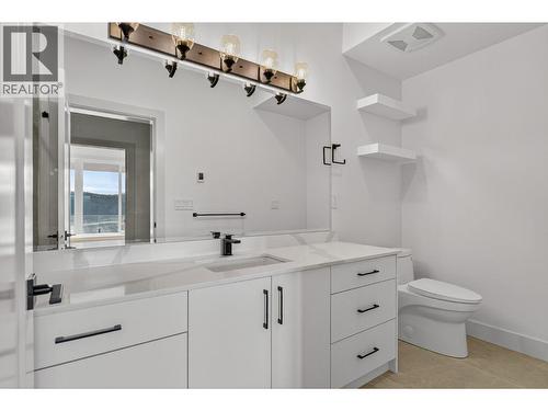 8932 Tavistock Road, Vernon, BC - Indoor Photo Showing Bathroom