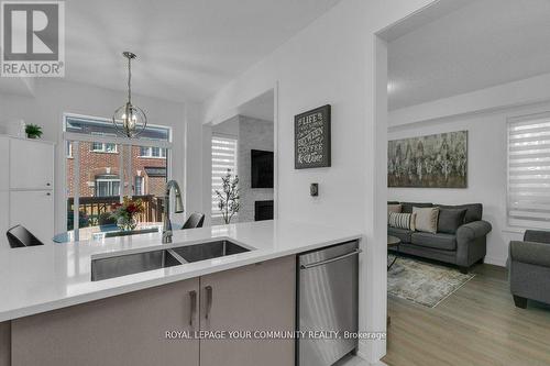 258 Harding Park Street, Newmarket, ON - Indoor