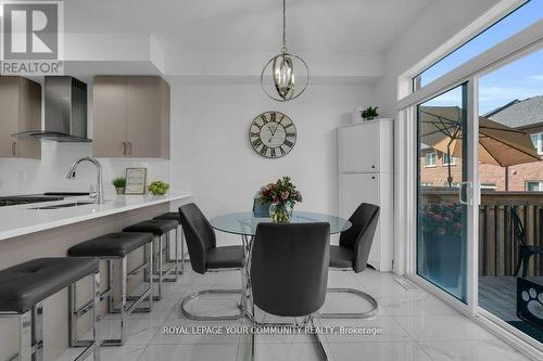 258 Harding Park Street, Newmarket, ON - Indoor