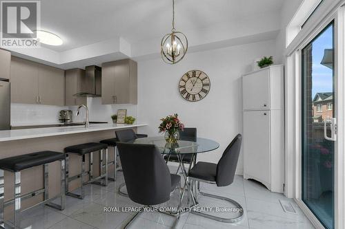 258 Harding Park Street, Newmarket, ON - Indoor Photo Showing Dining Room