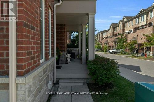 258 Harding Park Street, Newmarket, ON - Outdoor With Exterior