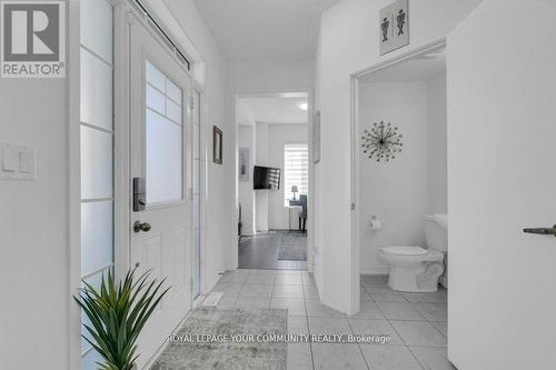 258 Harding Park Street, Newmarket, ON - Indoor