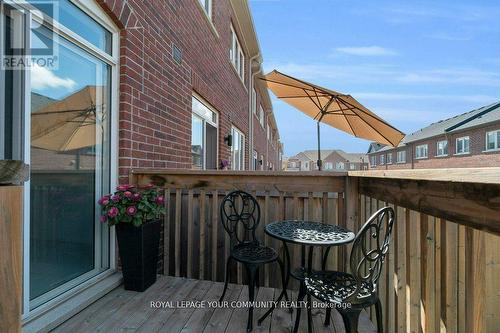 258 Harding Park Street, Newmarket, ON - Outdoor With Exterior