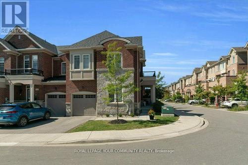 258 Harding Park Street, Newmarket, ON - Outdoor With Facade