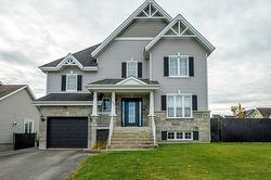 1099 Rue Mozart  Prévost, QC J0R 1T0