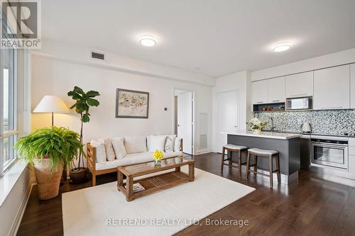 2403 - 36 Park Lawn Road, Toronto, ON - Indoor