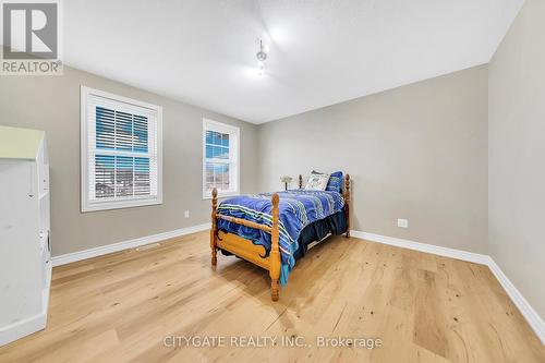 3rd Bedroom with Walk-In Closet - 552 Falconridge Crescent, Kitchener, ON - Indoor Photo Showing Bedroom