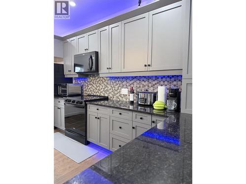 8779 Mountain View Street, Canal Flats, BC - Indoor Photo Showing Kitchen